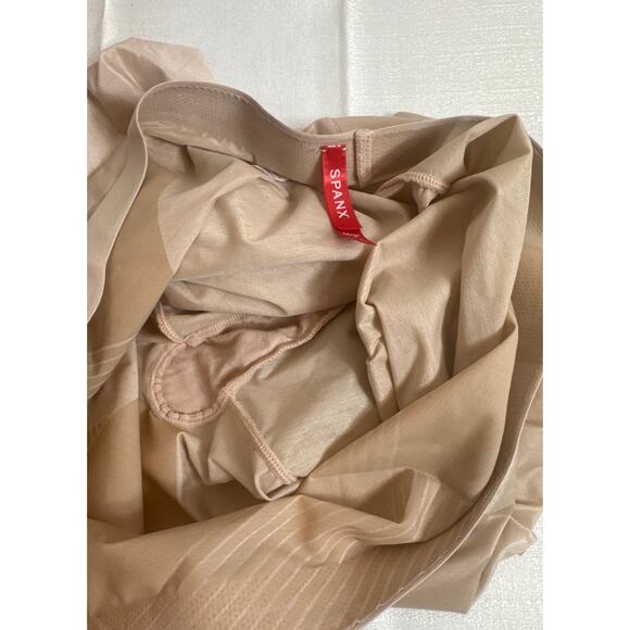 Spanx 1X Beige Shape wear bottoms - Picture 6 of 8